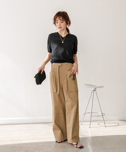 RIVE DROITE（リヴドロワ）の「【シーズンムードを高める】ベルテッドカーゴワイドパンツ（カーゴパンツ・レディース・オフホワイト/ベージュ・36/38）」の4枚目の写真