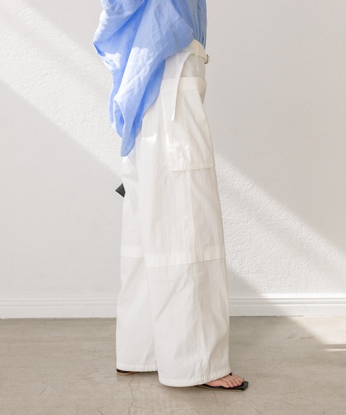 RIVE DROITE（リヴドロワ）の「【シーズンムードを高める】ベルテッドカーゴワイドパンツ（カーゴパンツ・レディース・オフホワイト/ベージュ・36/38）」の7枚目の写真