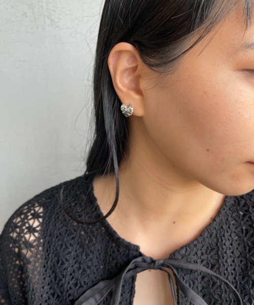 Aura（アウラ）の「[aura/オーラ] VINTAGE HEART シルバーピアス（ピアス（両耳用）・レディース・シルバー・F）」の13枚目の写真