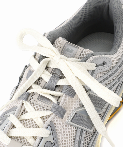 U by SPICK&SPAN(ユーバイスピックアンドスパン)の「【NEW BALANCE / ニューバランス】 1906R(スニーカー・レディース・ライトグレー・23cm/23.5cm/24cm)」の11枚目の写真