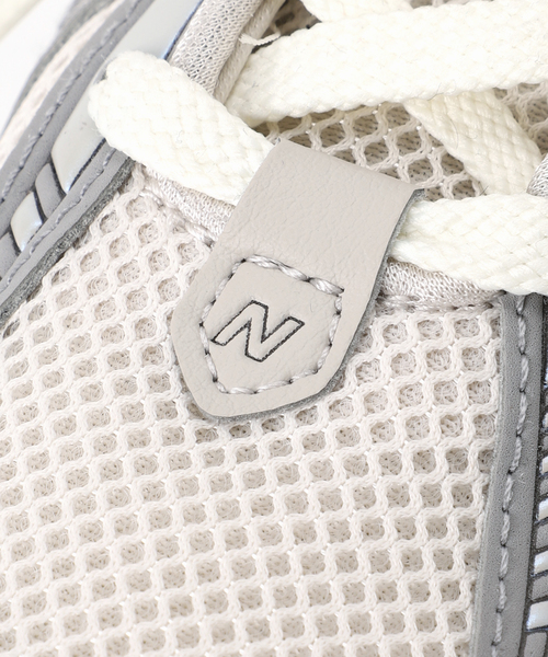 U by SPICK&SPAN(ユーバイスピックアンドスパン)の「【NEW BALANCE / ニューバランス】 1906R(スニーカー・レディース・ライトグレー・23cm/23.5cm/24cm)」の9枚目の写真