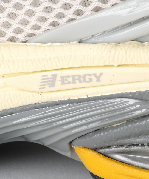 U by SPICK&SPAN(ユーバイスピックアンドスパン)の「【NEW BALANCE / ニューバランス】 1906R(スニーカー・レディース・ライトグレー・23cm/23.5cm/24cm)」の6枚目の写真