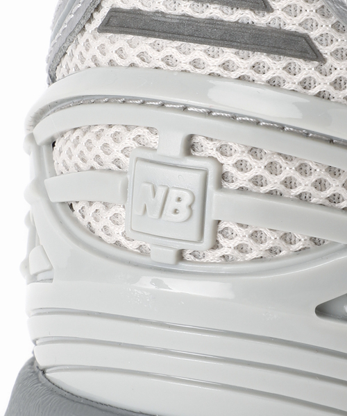 U by SPICK&SPAN(ユーバイスピックアンドスパン)の「【NEW BALANCE / ニューバランス】 1906R(スニーカー・レディース・ライトグレー・23cm/23.5cm/24cm)」の4枚目の写真