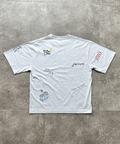 CPCM(シーピーシーエム)の「落書き刺繍T2(Tシャツ/カットソー・レディース・チャコールグレー/ホワイト/オレンジ/グレー・MEDIUM/LARGE)」の11枚目の写真