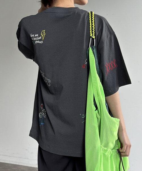 CPCM(シーピーシーエム)の「落書き刺繍T2(Tシャツ/カットソー・レディース・チャコールグレー/ホワイト/オレンジ/グレー・MEDIUM/LARGE)」の13枚目の写真