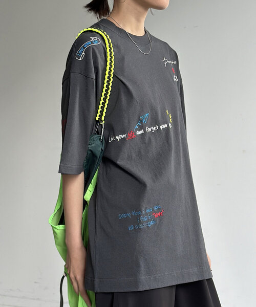 CPCM(シーピーシーエム)の「落書き刺繍T2(Tシャツ/カットソー・レディース・チャコールグレー/ホワイト/オレンジ/グレー・MEDIUM/LARGE)」の14枚目の写真