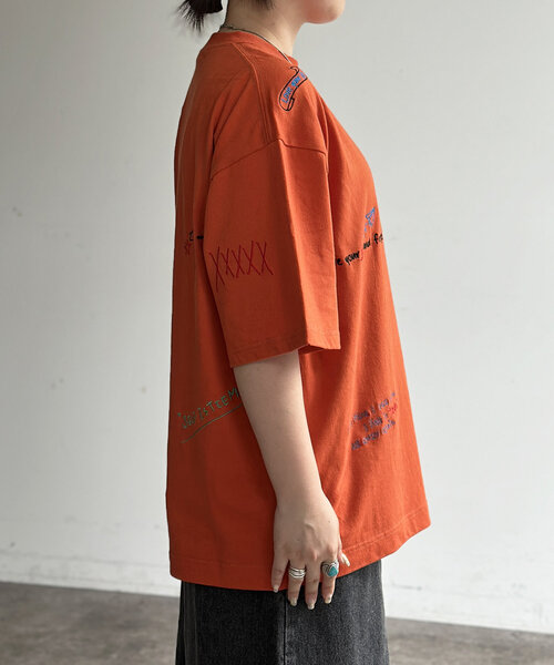 CPCM(シーピーシーエム)の「落書き刺繍T2(Tシャツ/カットソー・レディース・チャコールグレー/ホワイト/オレンジ/グレー・MEDIUM/LARGE)」の19枚目の写真