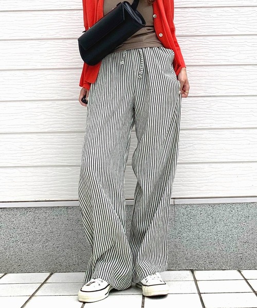 Q(キュー)の「ストライプリラックスパンツ(その他パンツ・レディース・ブルー系/ブラック系・MEDIUM)」の1枚目の写真