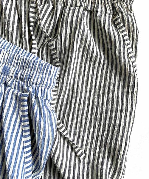 Q(キュー)の「ストライプリラックスパンツ(その他パンツ・レディース・ブルー系/ブラック系・MEDIUM)」の13枚目の写真