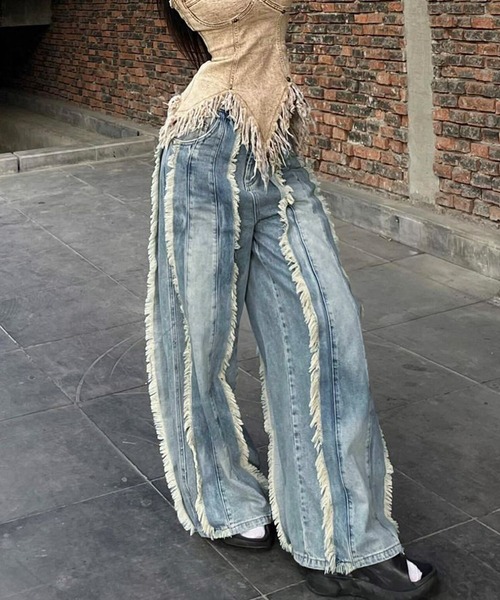 Sibra(シブラ)の「フリンジワイドルーズデニムパンツ(デニムパンツ・レディース・サックスブルー・S/L/M)」の6枚目の写真