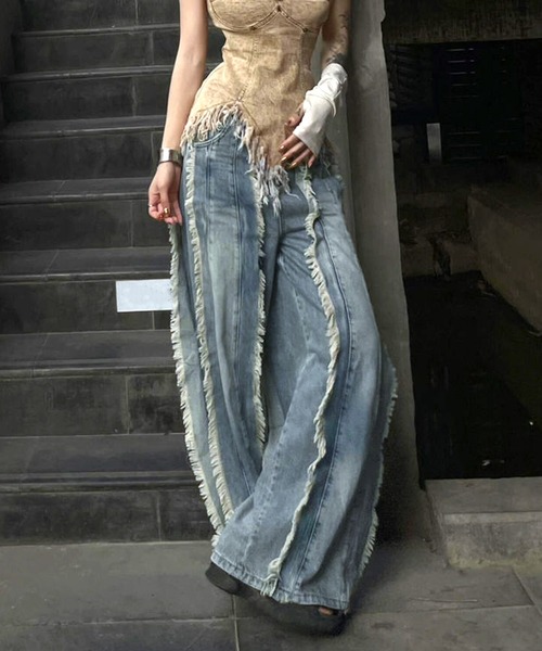 Sibra(シブラ)の「フリンジワイドルーズデニムパンツ(デニムパンツ・レディース・サックスブルー・S/L/M)」の10枚目の写真