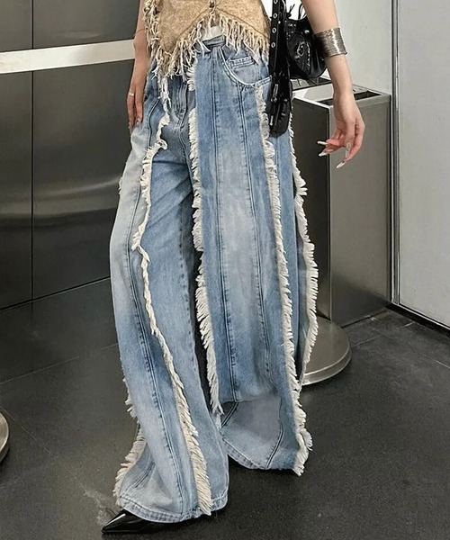 Sibra(シブラ)の「フリンジワイドルーズデニムパンツ(デニムパンツ・レディース・サックスブルー・S/L/M)」の11枚目の写真