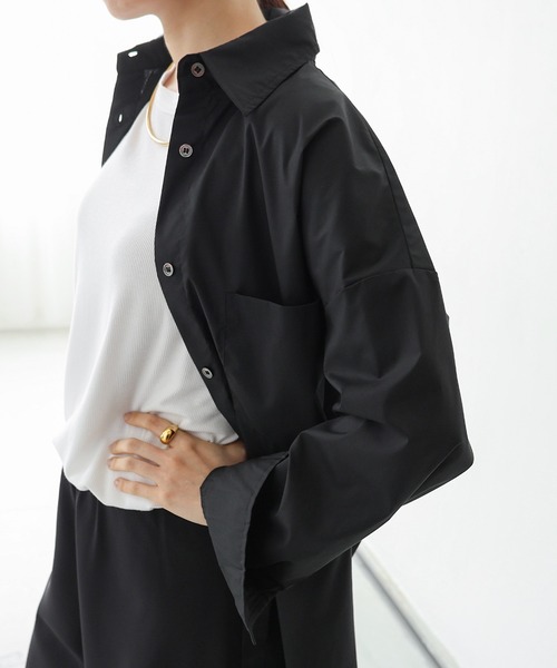 evernavy（エバーネイビー）の「イージーケアオーバーサイズドロップ長袖シャツ（シャツ/ブラウス・レディース・ブラック/ホワイト/ネイビー/サックスブルー/ライトブルー・M/L）」の2枚目の写真