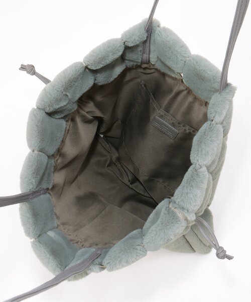 ikka(イッカ)の「エコファーパッチワークトートバッグ(トートバッグ・レディース・ブラック/ベージュ/ホワイト/グリーン・FREE)」の21枚目の写真