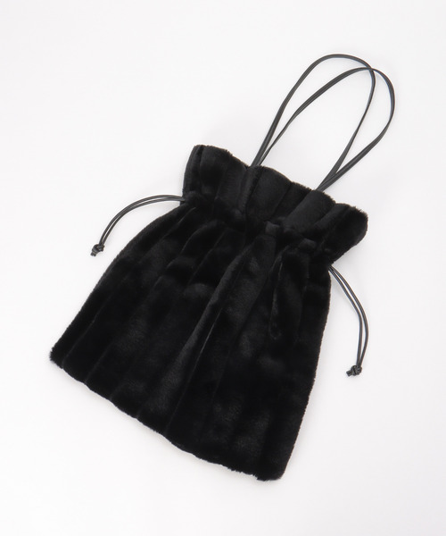 ikka(イッカ)の「エコファーパッチワークトートバッグ(トートバッグ・レディース・ブラック/ベージュ/ホワイト/グリーン・FREE)」の1枚目の写真