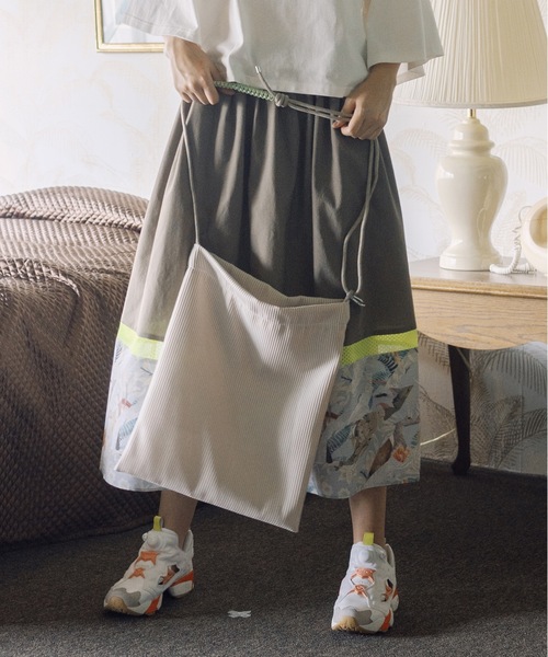 bedsidedrama（ベットサイドドラマ）の「Trance Tote Bag（トートバッグ・レディース・ブラック/ブルーグリーン/ホワイト・1）」の2枚目の写真