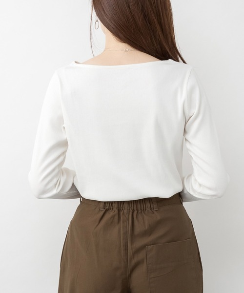 LARU(ラルー)の「リブ ボートネック カットソー / 長袖(Tシャツ/カットソー・レディース・杢グレー/ブラック/オフホワイト/ベージュ・M/L)」の10枚目の写真