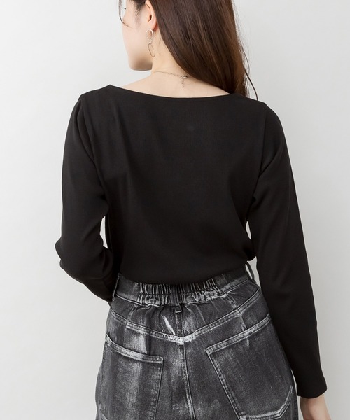 LARU(ラルー)の「リブ ボートネック カットソー / 長袖(Tシャツ/カットソー・レディース・杢グレー/ブラック/オフホワイト/ベージュ・M/L)」の6枚目の写真