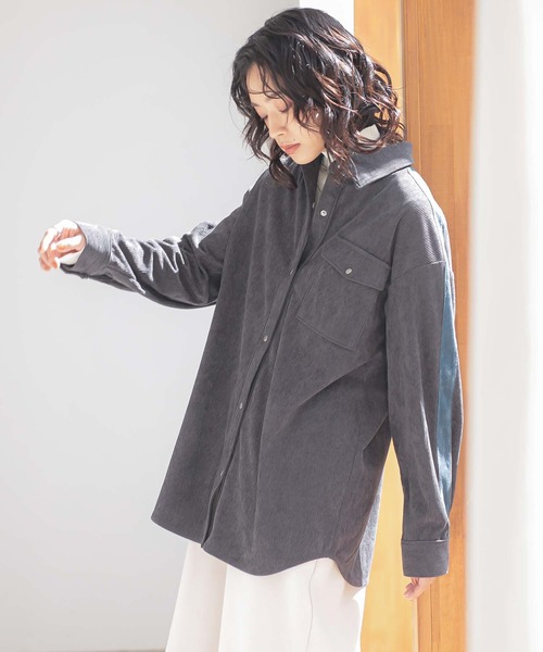 n'OrLABEL(ノアールレーベル)の「コーデュロイトラックシャツ(シャツ/ブラウス・レディース・チャコール/ベージュ・1/2)」の4枚目の写真