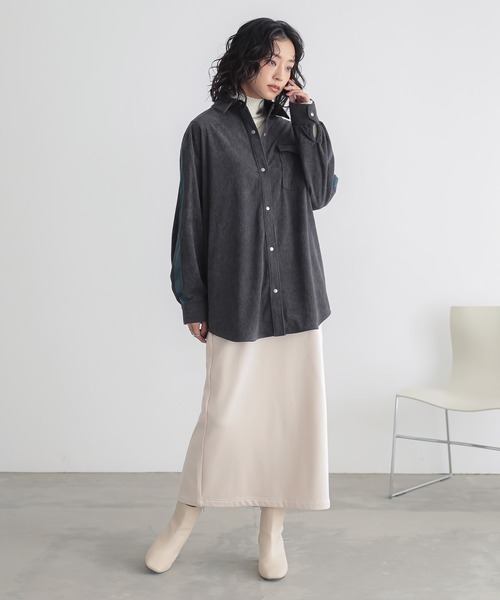 n'OrLABEL(ノアールレーベル)の「コーデュロイトラックシャツ(シャツ/ブラウス・レディース・チャコール/ベージュ・1/2)」の9枚目の写真