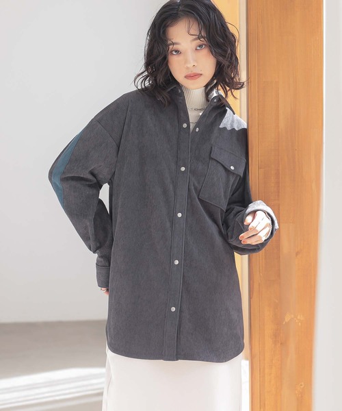 n'OrLABEL(ノアールレーベル)の「コーデュロイトラックシャツ(シャツ/ブラウス・レディース・チャコール/ベージュ・1/2)」の5枚目の写真