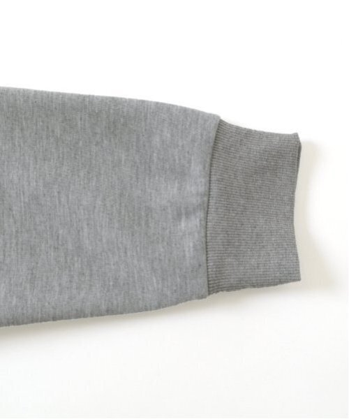 GLAZOS（グラソス）の「【大人向けサイズあり】【あったか保温/速乾】ダンボールニット・カレッジロゴトレーナー（スウェット・キッズ・ブラック/グレー・L/M/S/LL）」の7枚目の写真