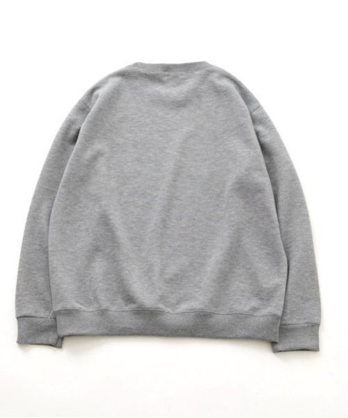 GLAZOS（グラソス）の「【大人向けサイズあり】【あったか保温/速乾】ダンボールニット・カレッジロゴトレーナー（スウェット・キッズ・ブラック/グレー・L/M/S/LL）」の9枚目の写真