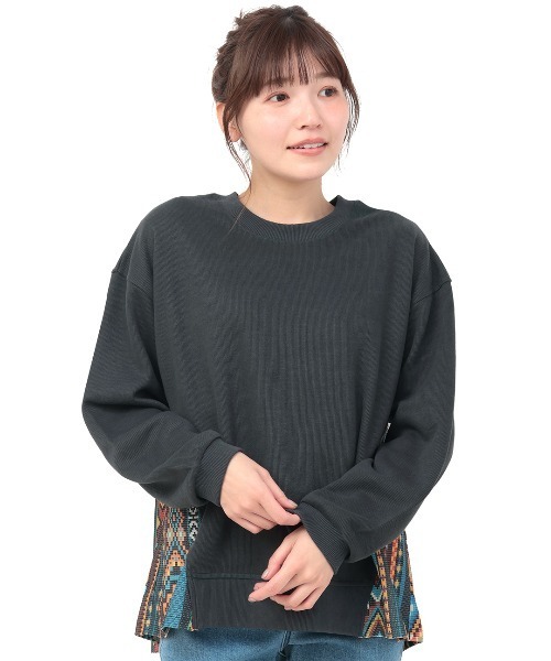 チチカカ(チチカカ)の「ファブリックプリントコンビプルオーバー(Tシャツ/カットソー・レディース・チャコールグレー/ブルー/ベージュ・FREE)」の10枚目の写真