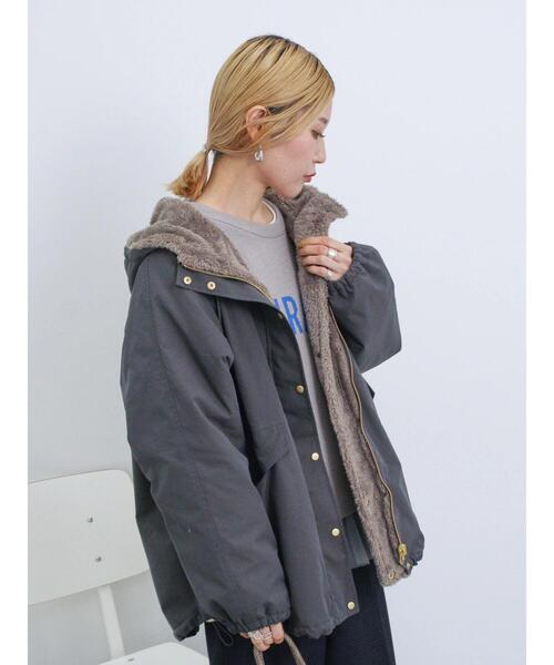 Samansa Mos2 blue（サマンサモスモスブルー）の「【撥水】リバーシブルファーマウンテンパーカー（その他アウター・レディース・キナリ/カーキ/チャコールグレー・F）」の7枚目の写真