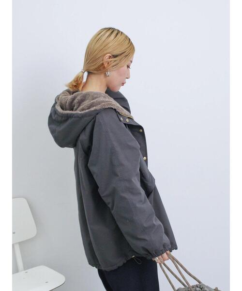 Samansa Mos2 blue（サマンサモスモスブルー）の「【撥水】リバーシブルファーマウンテンパーカー（その他アウター・レディース・キナリ/カーキ/チャコールグレー・F）」の8枚目の写真