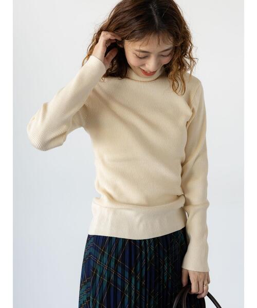 Lugnoncure(ルノンキュール)の「リブタートルニット(ニット/セーター・レディース・オフホワイト/ブラック/レッド・F)」の2枚目の写真