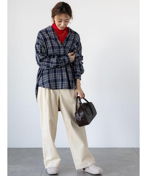 Lugnoncure(ルノンキュール)の「リブタートルニット(ニット/セーター・レディース・オフホワイト/ブラック/レッド・F)」の15枚目の写真