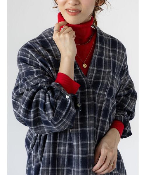 Lugnoncure(ルノンキュール)の「リブタートルニット(ニット/セーター・レディース・オフホワイト/ブラック/レッド・F)」の13枚目の写真