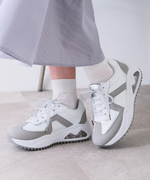 VIVIAN（ヴィヴィアン）の「キラキラレースアップエアーTトゥ