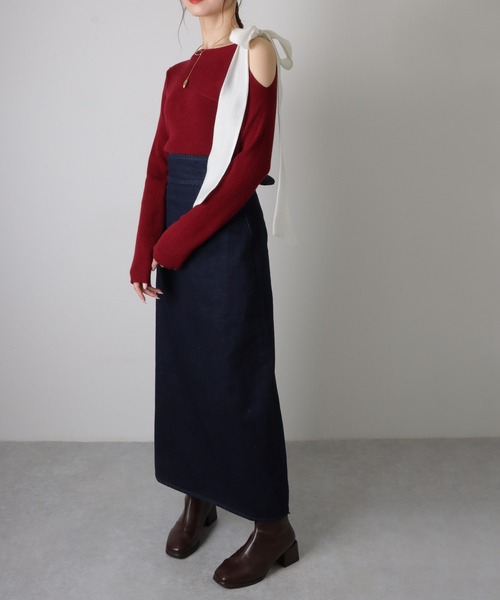 値下げ 極美品 春ニット YUKI SHIMANE オフショルダーリボン ニット by muni:r ニット セーター ボタンオフショルダータイニット