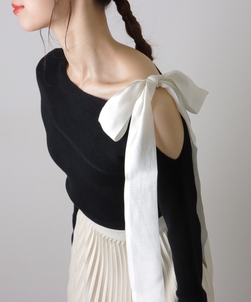 LAULEN（ローレン）の「ribbon off shoulder knit pullover /肩リボン オフショルダー ニット（ニット/セーター・レディース・ブラウン/レッド/ブラック・FREE）」の7枚目の写真