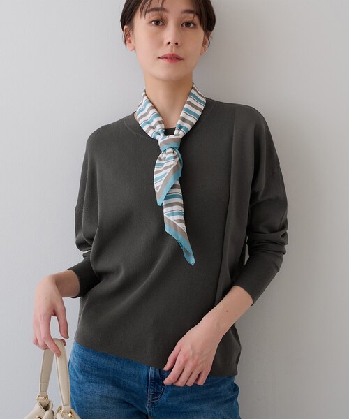 INDIVI（インディヴィ）の「【洗える】アシメデザイン ドルマンスリーブニット（ニット/セーター・レディース・ベージュ/ライトグリーン/アイボリー/スモーキーグリーン系/チャコールグレー・05/13/15 /34/38/19）」の2枚目の写真