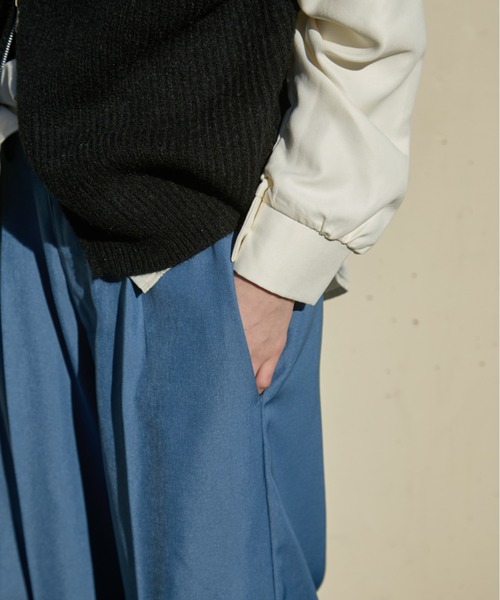 MERLOT(メルロー)の「ローサイドポケットカーゴスラックス(スラックス・レディース・ベージュ/ブルー・FREE)」の6枚目の写真