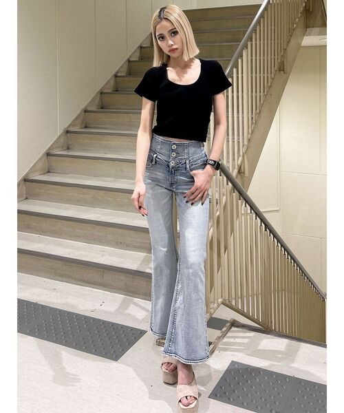 GYDA(ジェイダ)の「レオパードバックリボントップス(Tシャツ/カットソー・レディース・オフホワイト/ブラック・FREE)」の5枚目の写真