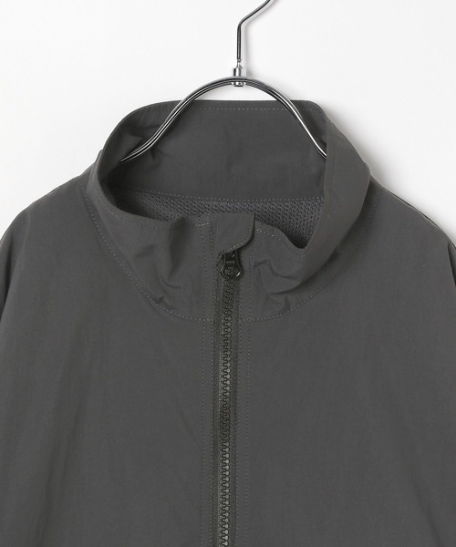 LEPSIM（レプシィム）の「【KIDS】ナイロンZIPブルゾン　283662（ブルゾン・キッズ・チャコールグレー/アイボリー・130）」の4枚目の写真