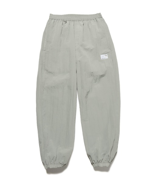 uniform experiment(ユニフォームエクスペリメント)の「CRYSTAL NYLON LOOSE FIT JOGGER PANTS(その他パンツ・メンズ・ブラック/グレー/イエロー/ネイビー・3/2/1/4)」の3枚目の写真