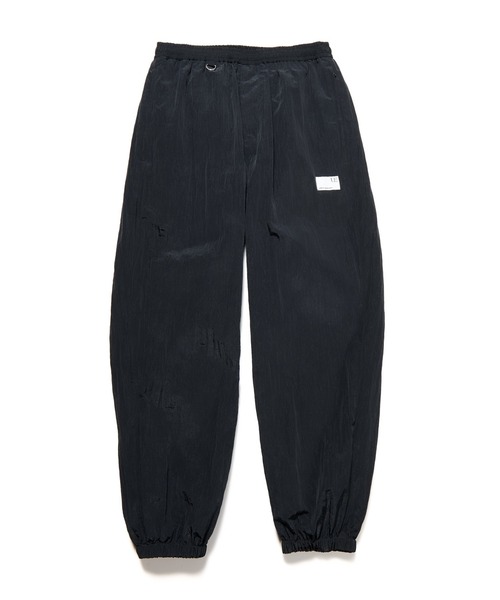 uniform experiment(ユニフォームエクスペリメント)の「CRYSTAL NYLON LOOSE FIT JOGGER PANTS(その他パンツ・メンズ・ブラック/グレー/イエロー/ネイビー・3/2/1/4)」の2枚目の写真