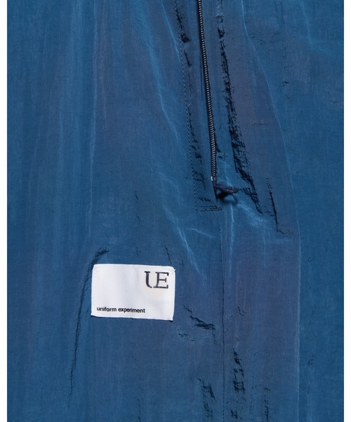 uniform experiment(ユニフォームエクスペリメント)の「CRYSTAL NYLON LOOSE FIT JOGGER PANTS(その他パンツ・メンズ・ブラック/グレー/イエロー/ネイビー・3/2/1/4)」の12枚目の写真