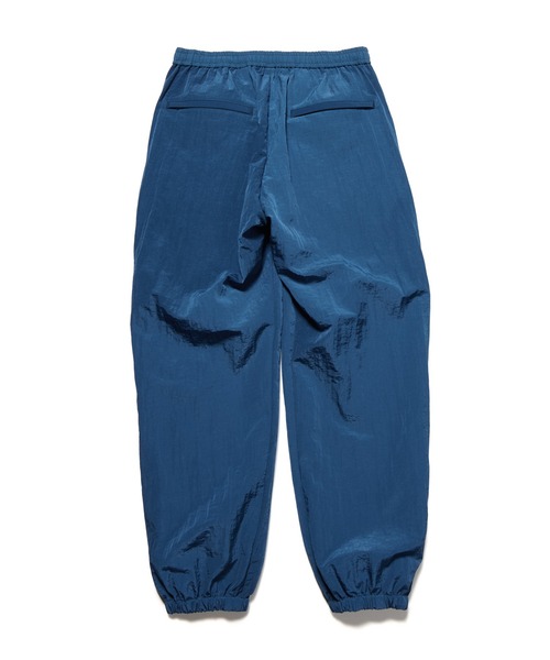 uniform experiment(ユニフォームエクスペリメント)の「CRYSTAL NYLON LOOSE FIT JOGGER PANTS(その他パンツ・メンズ・ブラック/グレー/イエロー/ネイビー・3/2/1/4)」の11枚目の写真