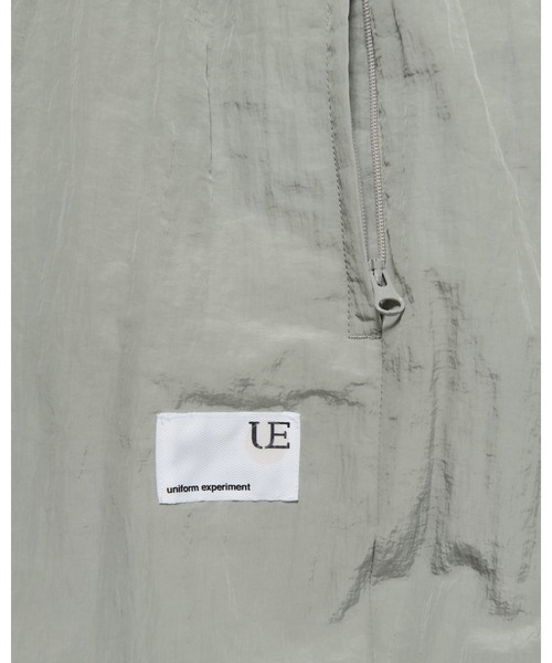 uniform experiment(ユニフォームエクスペリメント)の「CRYSTAL NYLON LOOSE FIT JOGGER PANTS(その他パンツ・メンズ・ブラック/グレー/イエロー/ネイビー・3/2/1/4)」の15枚目の写真