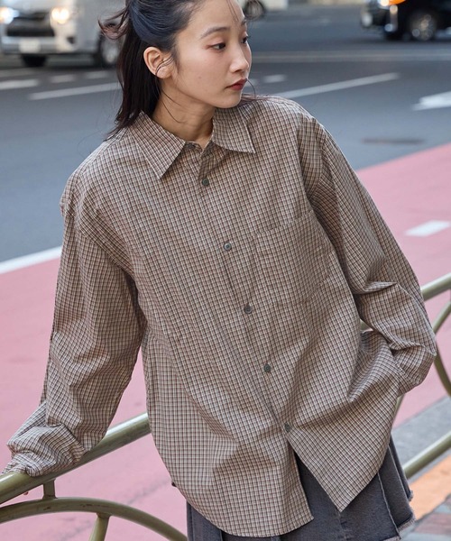 ★最終値下げ★アタッチメント オーバーサイズ レギュラーカラーシャツ 1 Nilway シャツ 刺繍デザイン オーバーサイズ ドレープレギュラー