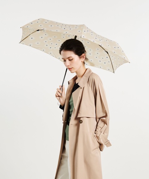 umbulatio(アンブラティオ)の「umbulatio カルオート 折 55cm 自動開閉 雨傘(折りたたみ傘・レディース・モカ/ベージュ/ライトブルー/ピンク/ダークパープル/ダークネイビー・FREE)」の3枚目の写真