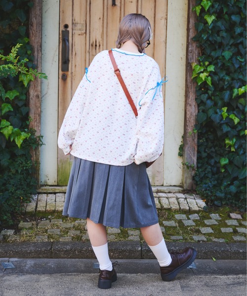 kutir（クティール）の「小花柄ワッフルリボンロンT/サーマル
