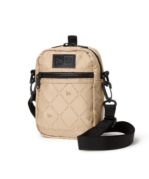NEW ERA（ニューエラ）の「NEW ERA/ニューエラ ショルダーバッグ SHOULDER POUCH ショルダーポーチ 1.7L 14521313/14521317/14398027/14750861（ショルダーバッグ・メンズ・ブラック/ブラック×ホワイト/サンドベージュ/ネイビー・FREE）」の3枚目の写真