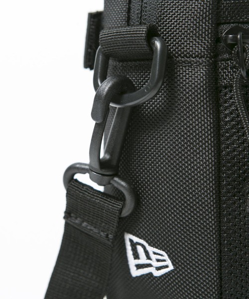 NEW ERA（ニューエラ）の「NEW ERA/ニューエラ ショルダーバッグ SHOULDER POUCH ショルダーポーチ 1.7L 14521313/14521317/14398027/14750861（ショルダーバッグ・メンズ・ブラック/ブラック×ホワイト/サンドベージュ/ネイビー・FREE）」の15枚目の写真